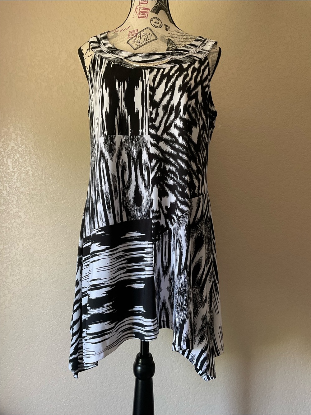 Style & Co. Black and White Sleeveless Asymmetrical Abstract Tunic Size L